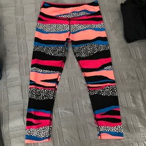 Beyond yoga Capri leggings large. EUC
